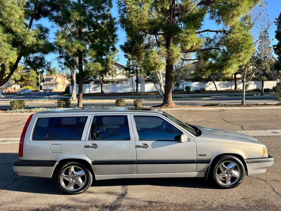 1995 Volvo 850 Turbo - Image 13 of 31