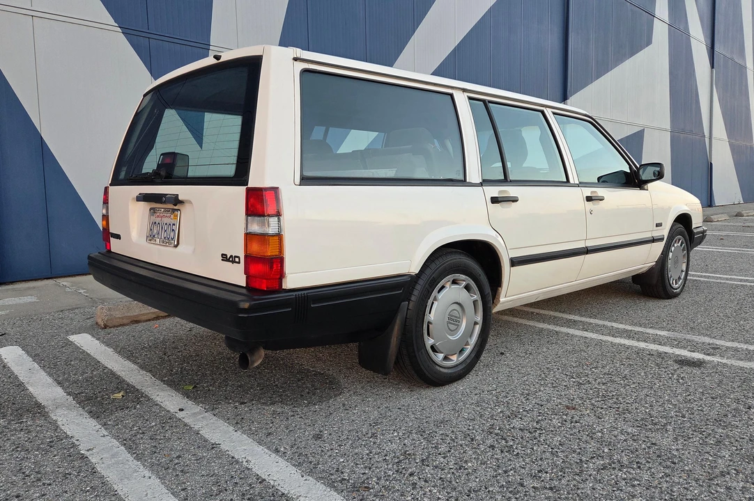1995 Volvo 940 - Image 17 of 31