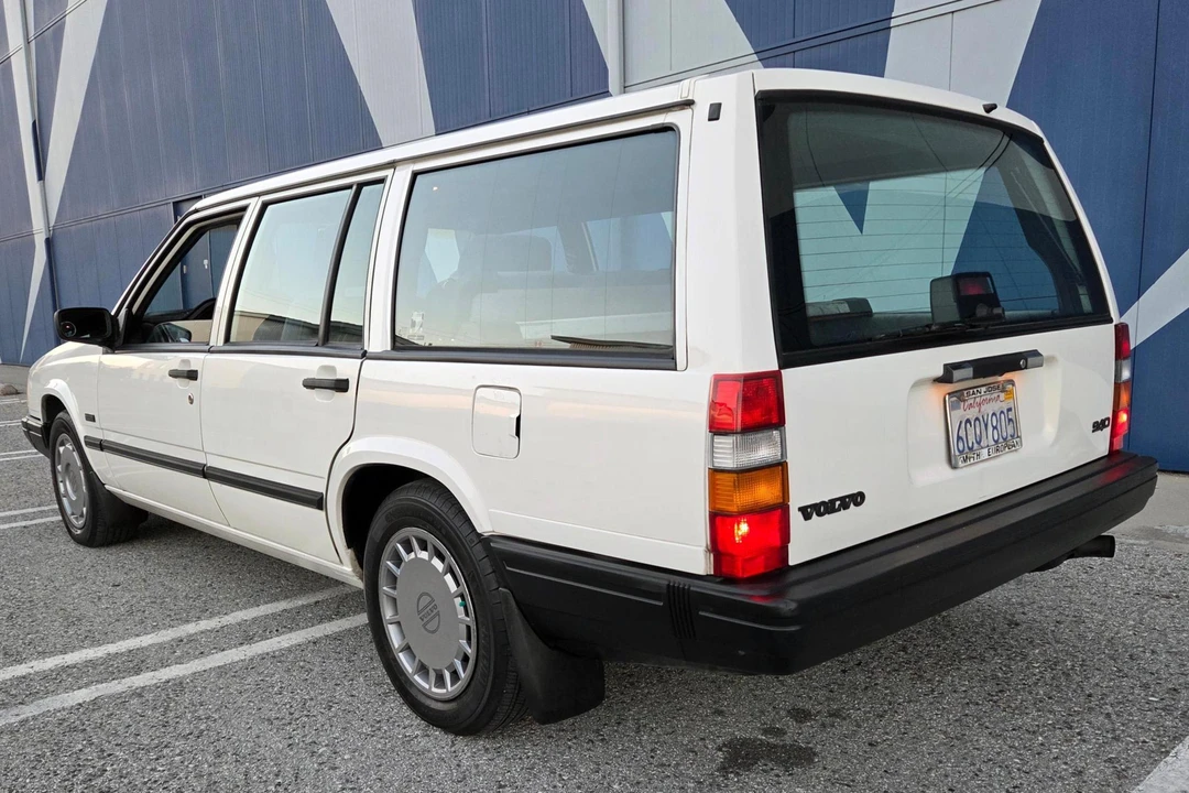 1995 Volvo 940 - Image 4 of 31