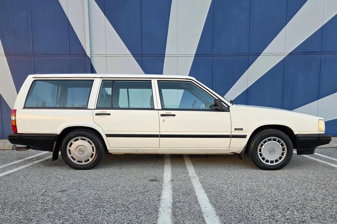 1995 Volvo 940 - Image 3 of 31