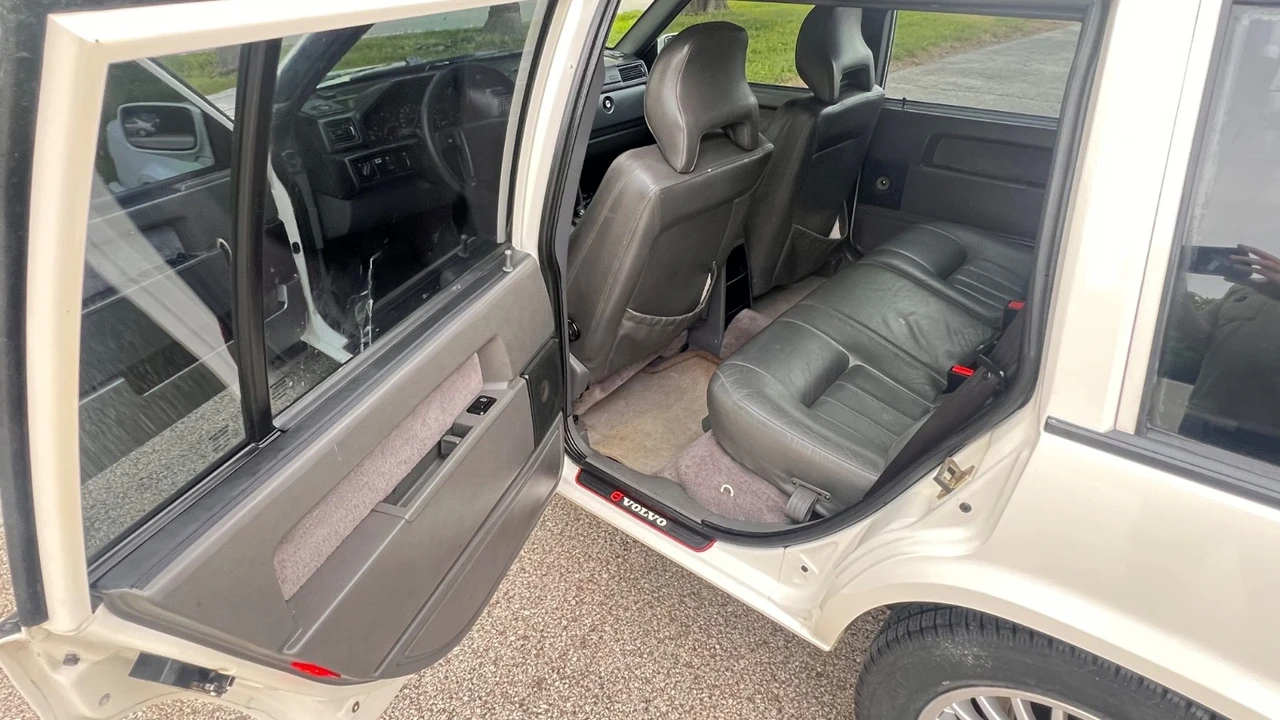 1995 Volvo 940 - Image 11 of 31