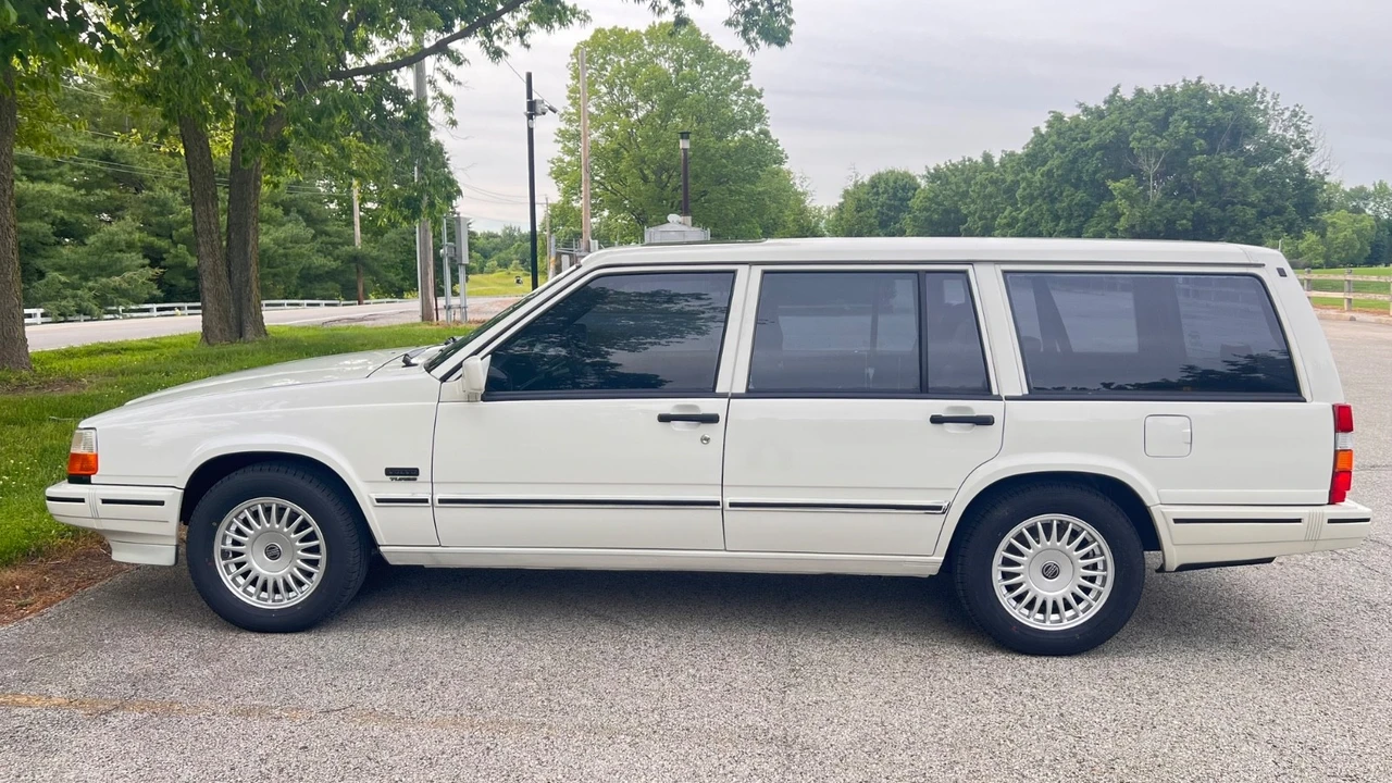 1995 Volvo 940 - Image 7 of 31