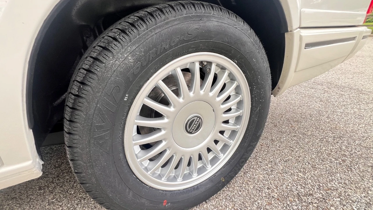 1995 Volvo 940 - Image 21 of 31