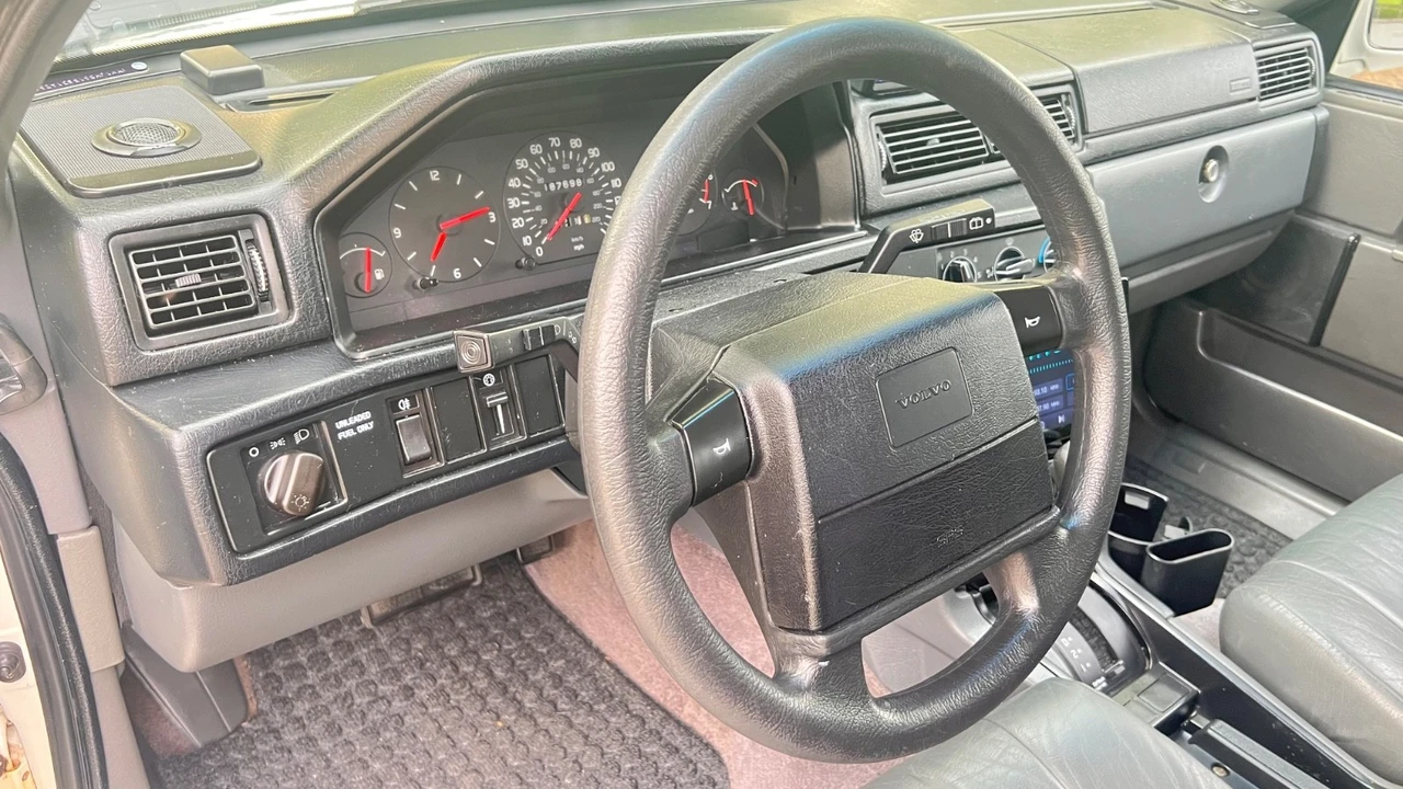 1995 Volvo 940 - Image 10 of 31