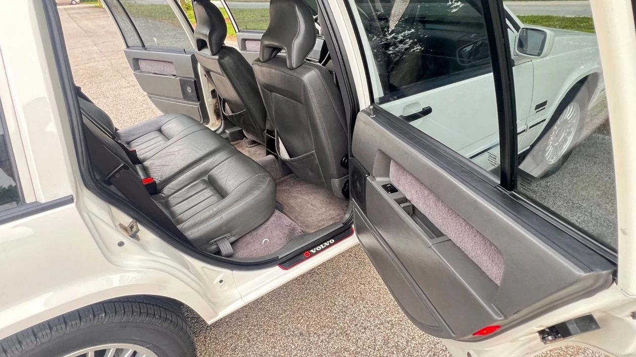 1995 Volvo 940 - Image 12 of 31