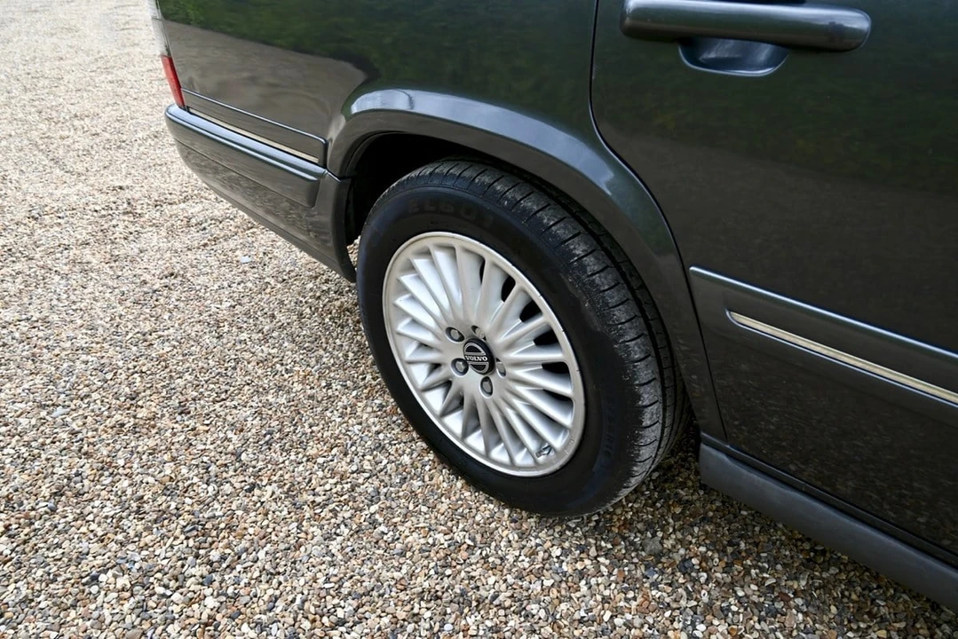 1995 Volvo 960 - Image 13 of 30