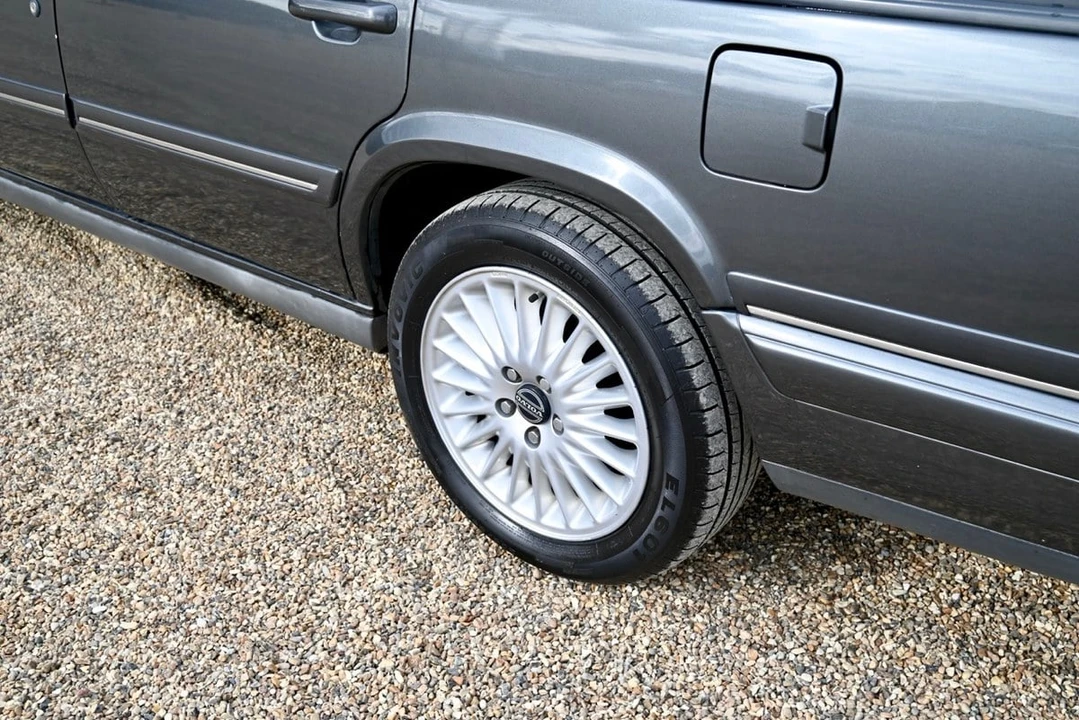 1995 Volvo 960 - Image 12 of 30