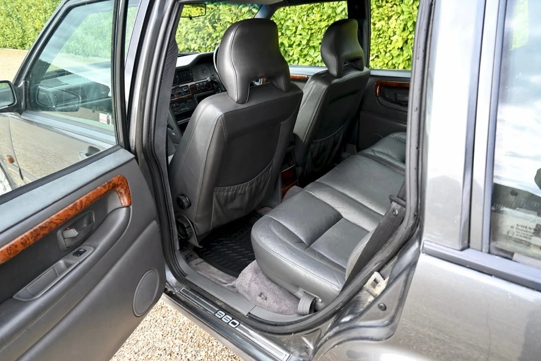 1995 Volvo 960 - Image 17 of 30
