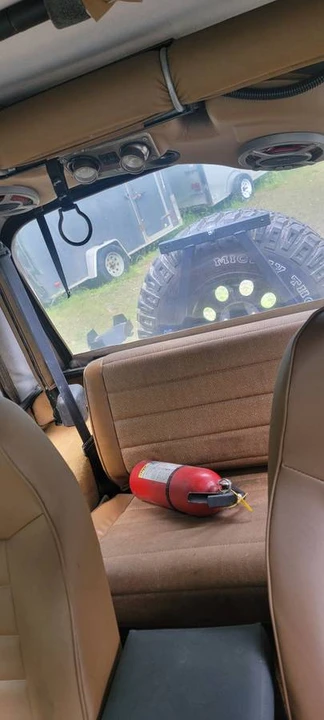 1995 Jeep YJ Wrangler - Image 16 of 18