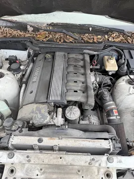 1995 BMW 325i Base
