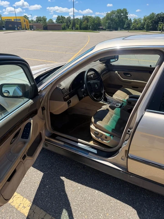 1995 BMW E38 7 Series - Image 9 of 11