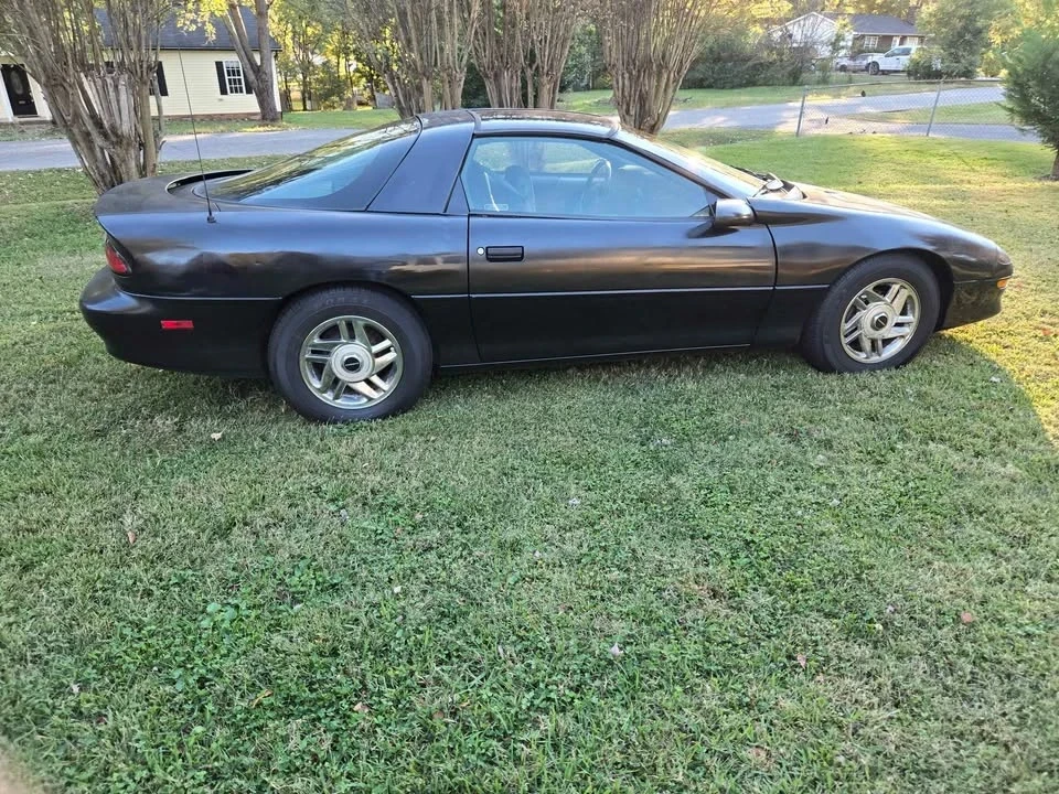 1995 Chevrolet Camaro 4th Gen - Image 2 of 4