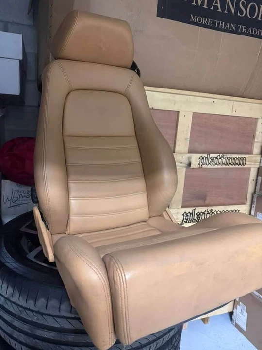 1995 Parts & Memorabilia Seats & Interior - Image 5 of 6