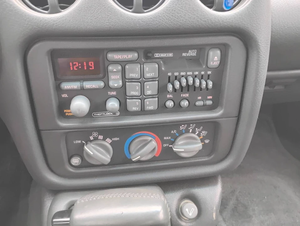 1995 Pontiac Firebird Formula 4th Gen - Image 6 of 8
