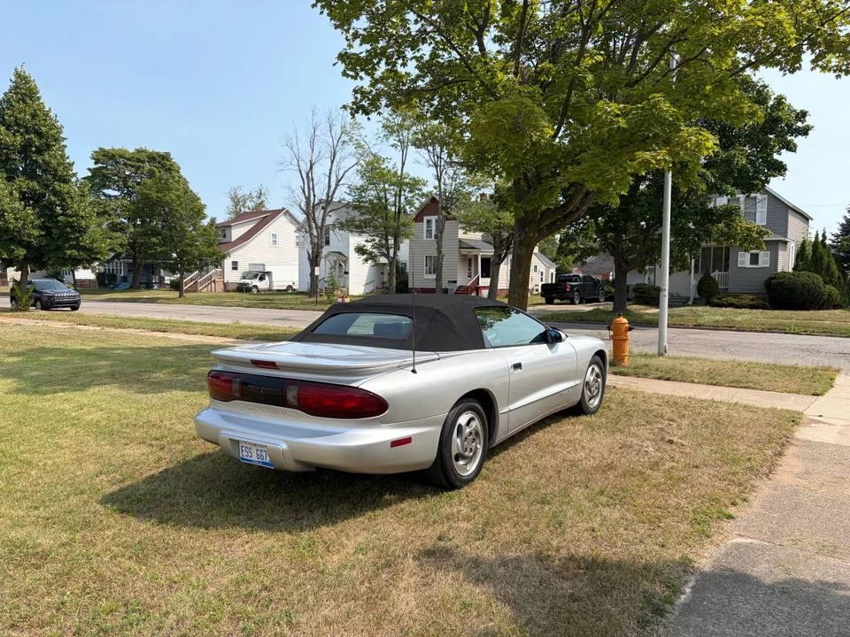 1995 Pontiac Firebird 4th Gen - Image 4 of 9