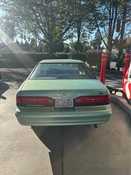1995 Ford Thunderbird 10th Gen - Image 3 of 7