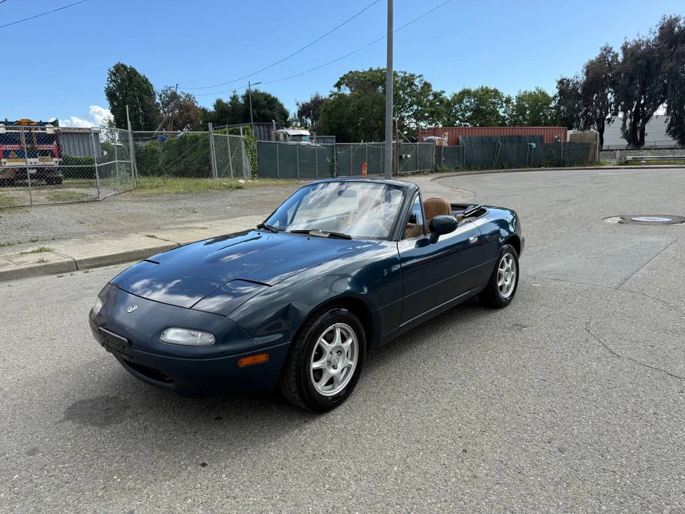 1995 Mazda NA MX-5 Miata - Image 2 of 12