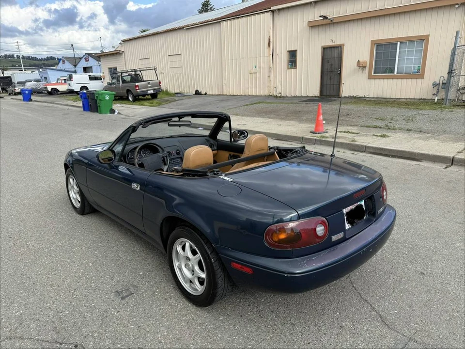 1995 Mazda NA MX-5 Miata - Image 7 of 12