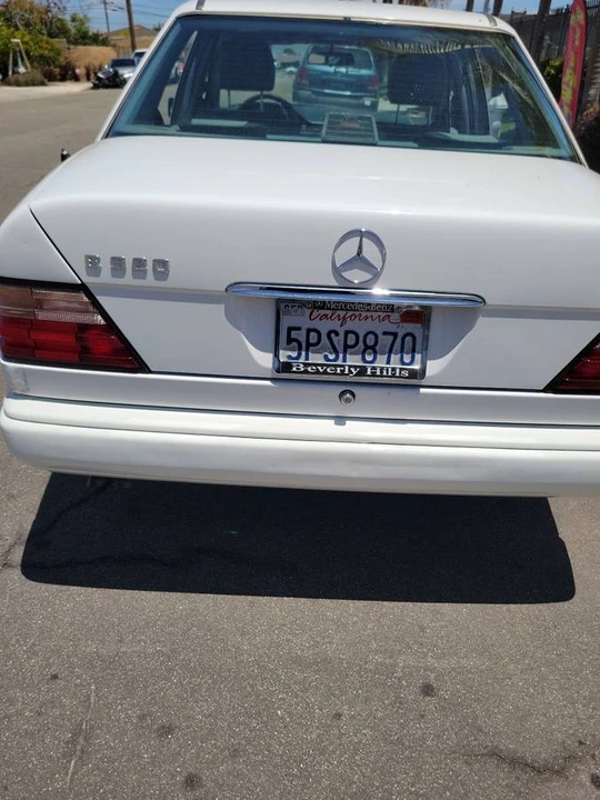 1995 Mercedes-Benz W124 E-Class - Image 8 of 11