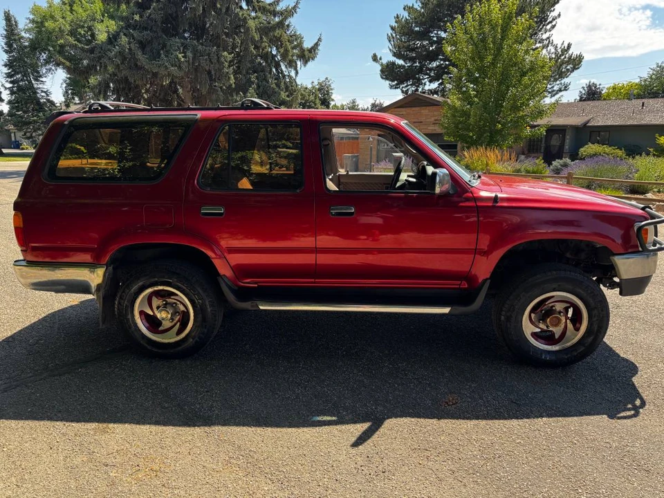 1995 Toyota 4Runner 2nd Gen - Image 2 of 6