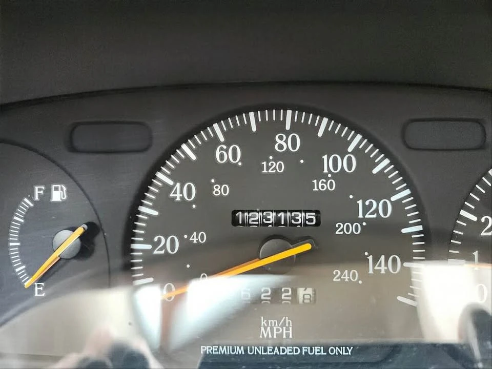 1995 Infiniti J30 - Image 4 of 6