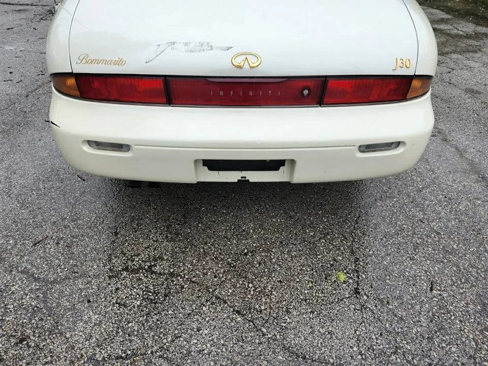 1995 Infiniti J30 - Image 3 of 6