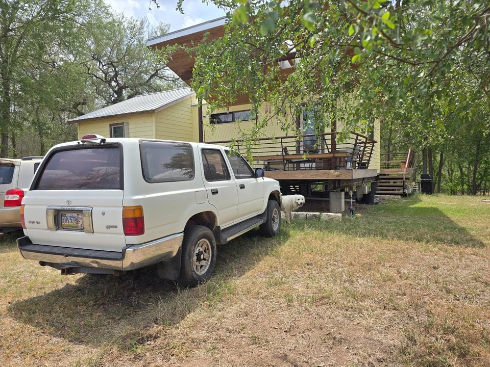 1995 Toyota 4Runner 2nd Gen - Image 2 of 9