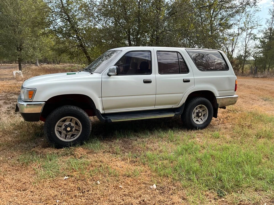 1995 Toyota 4Runner 2nd Gen - Image 4 of 9