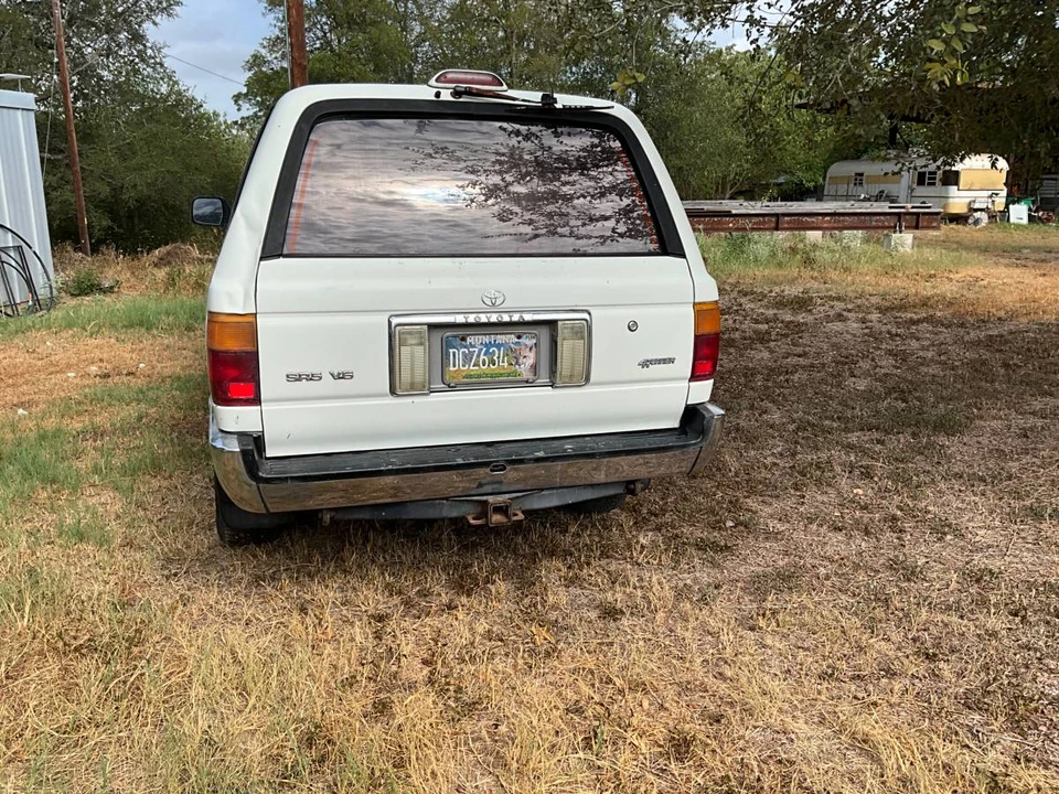 1995 Toyota 4Runner 2nd Gen - Image 6 of 9