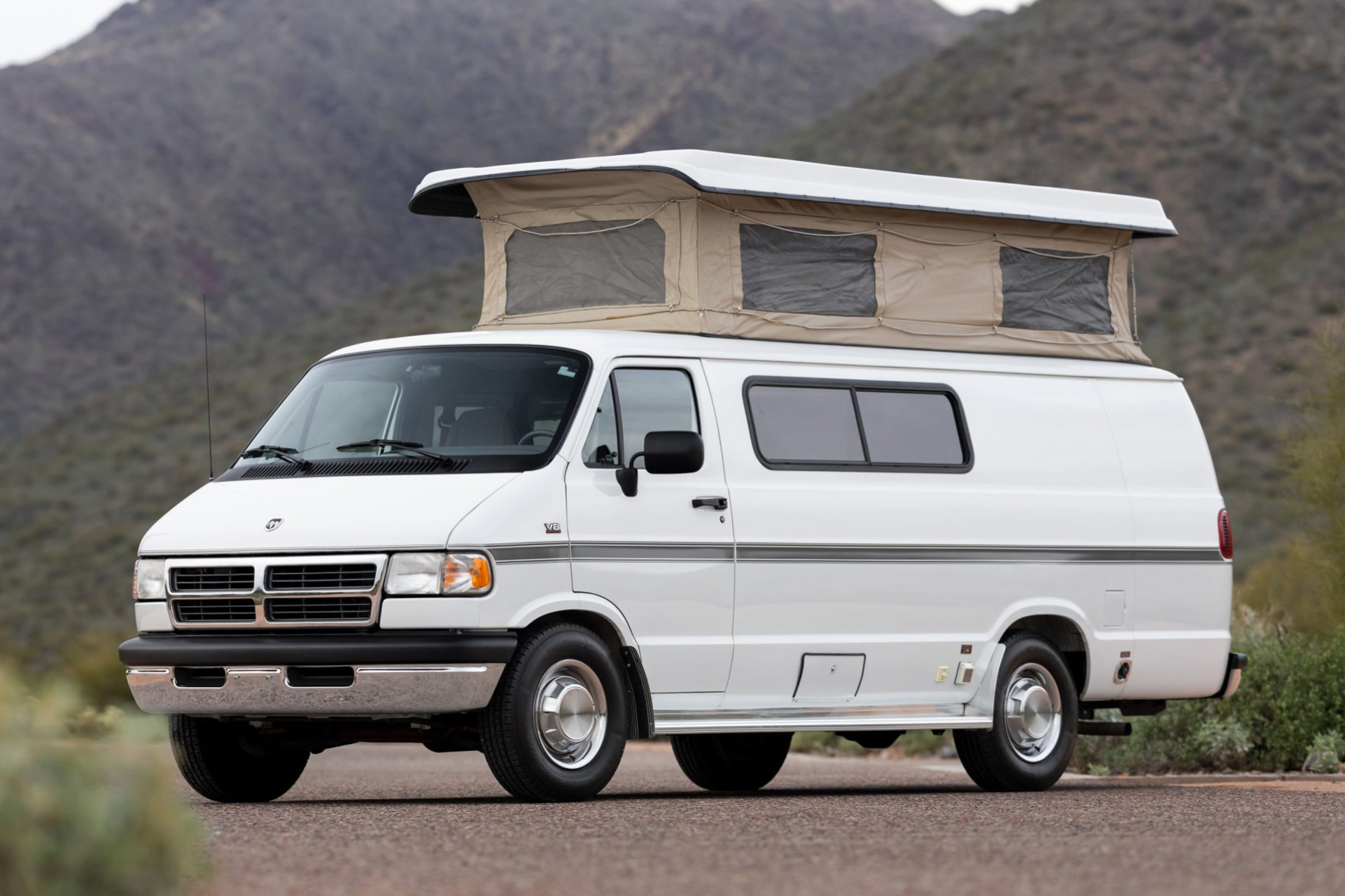 10k-Mile 1995 Dodge Ram 3500 Maxi Van Sportsmobile