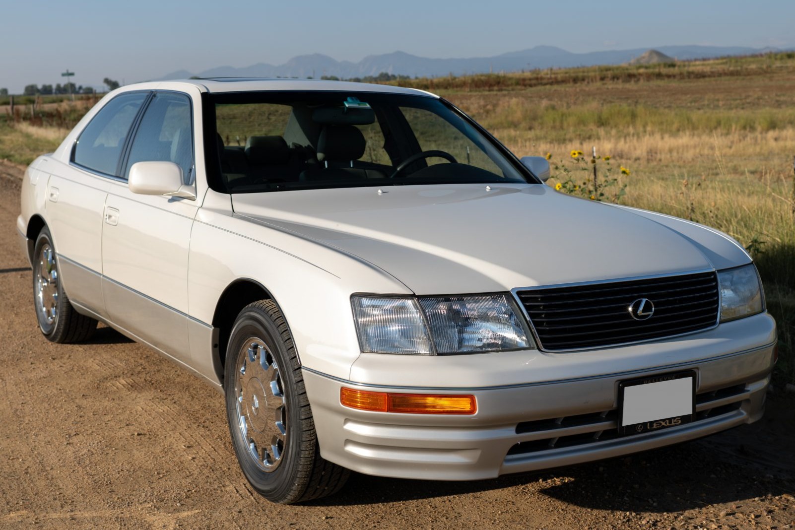 26k-Mile 1995 Lexus LS400