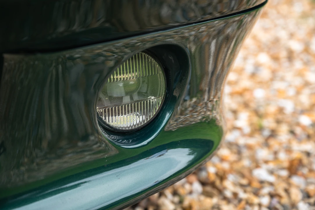 1996 Aston Martin V8 Coupe - Image 24 of 31