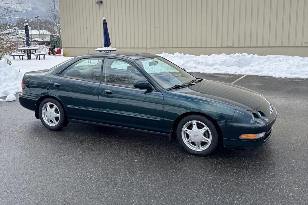 1996 Acura Integra 3rd Gen - Image 2 of 31