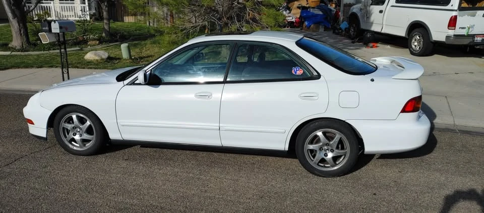 1996 Acura Integra 3rd Gen - Image 2 of 10