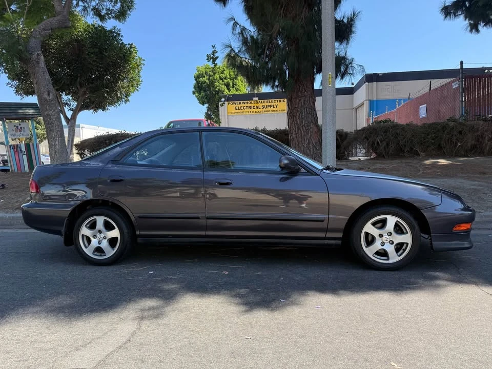1996 Acura Integra 3rd Gen - Image 2 of 13