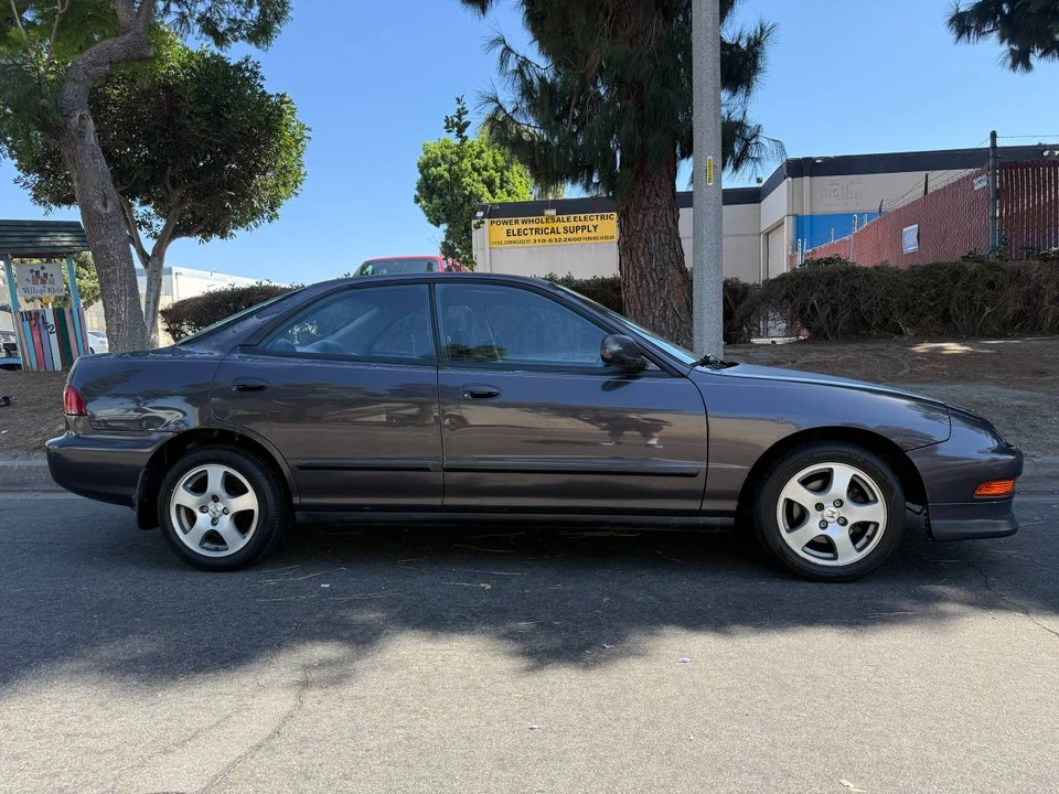 1996 Acura Integra 3rd Gen - Image 5 of 11