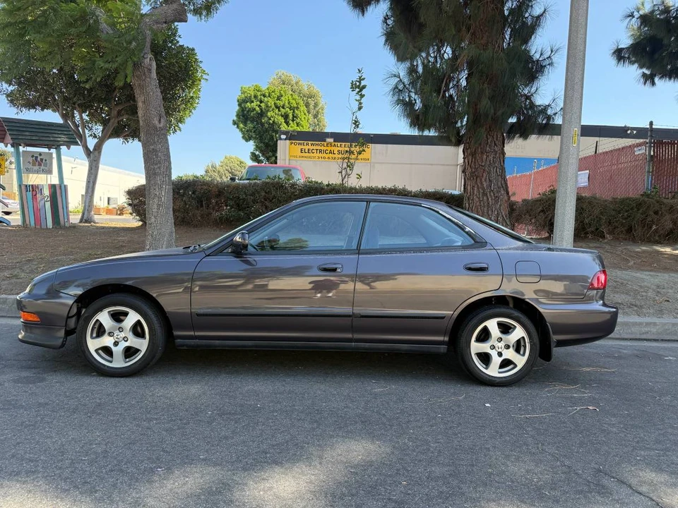 1996 Acura Integra 3rd Gen - Image 2 of 11