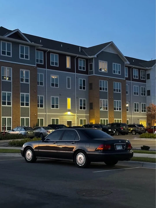 1996 Acura RL 1st Gen - Image 4 of 12