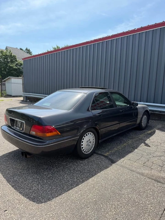 1996 Acura RL 1st Gen - Image 10 of 12