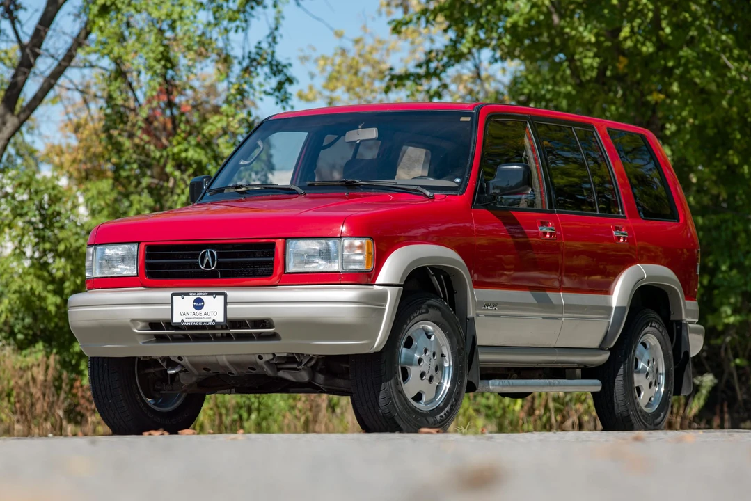1996 Isuzu Trooper - Image 3 of 31