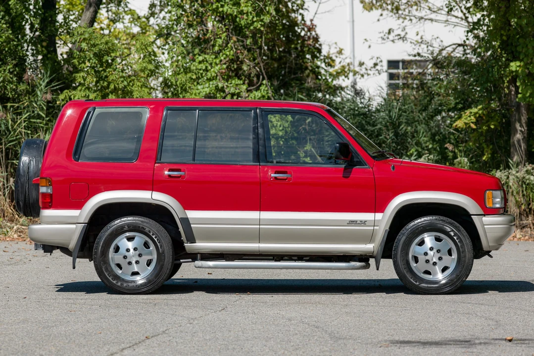 1996 Isuzu Trooper - Image 16 of 31