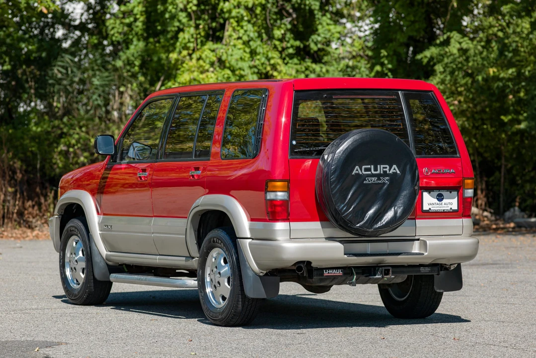 1996 Isuzu Trooper - Image 9 of 31