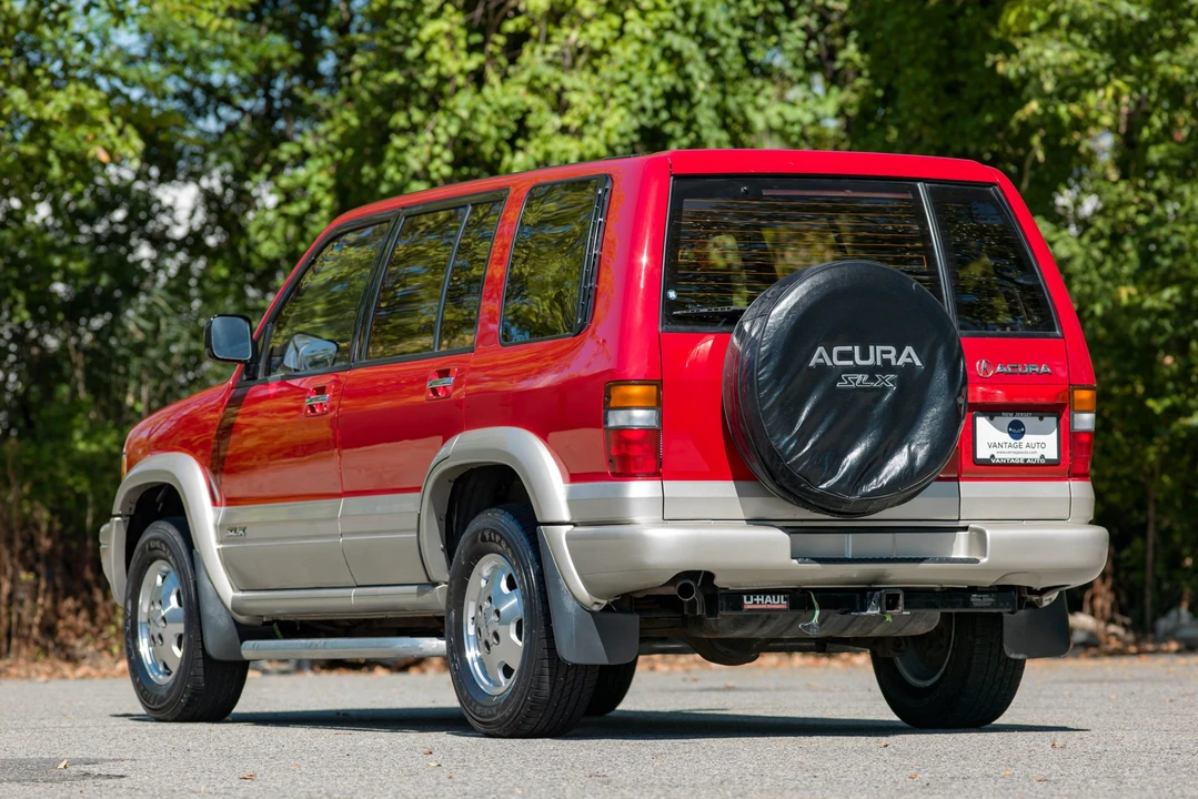 1996 Isuzu Trooper - Image 10 of 31