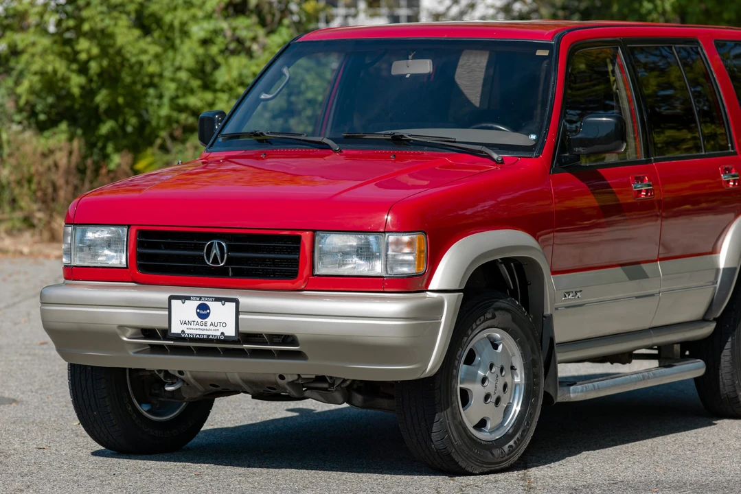 1996 Isuzu Trooper - Image 25 of 31
