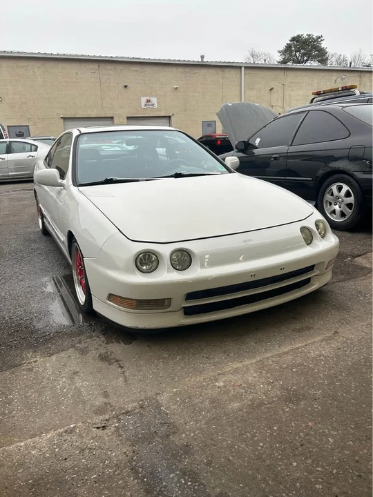1996 Acura Integra 3rd Gen - Image 2 of 10