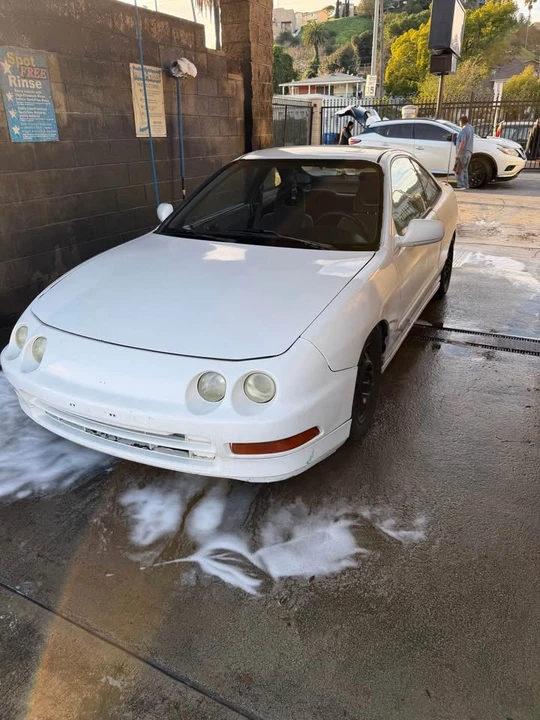 1996 Acura Integra 3rd Gen - Image 2 of 10