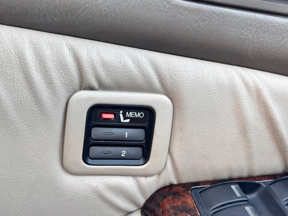 1996 Acura RL 1st Gen - Image 14 of 18