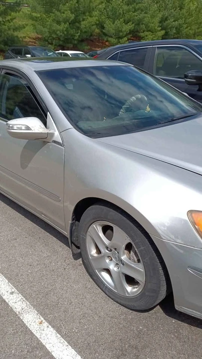 1996 Acura RL 1st Gen - Image 2 of 5