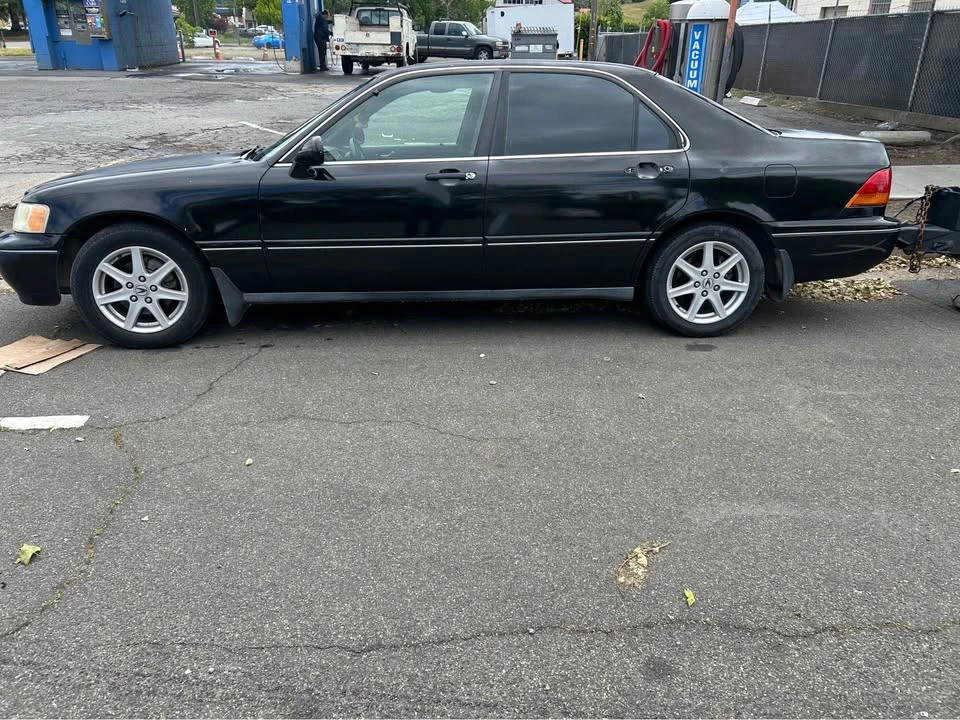 1996 Acura RL 1st Gen - Image 6 of 11