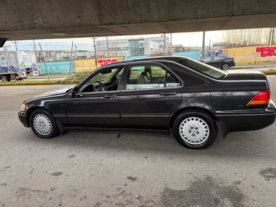 1996 Acura RL 1st Gen - Image 9 of 20